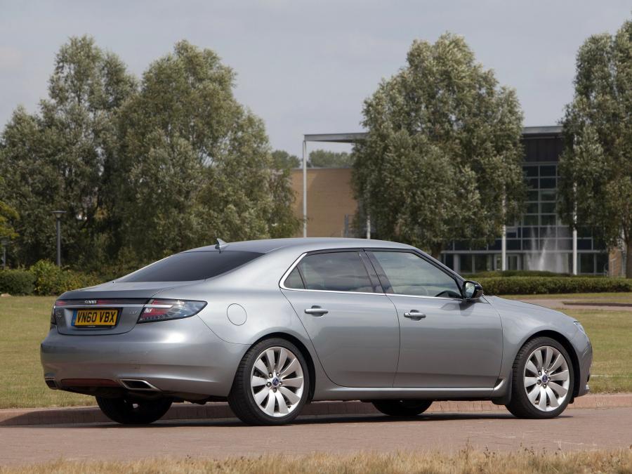  Saab 9-5 Aero Sedan 2010 года  (UK) (фото 8 из 10)